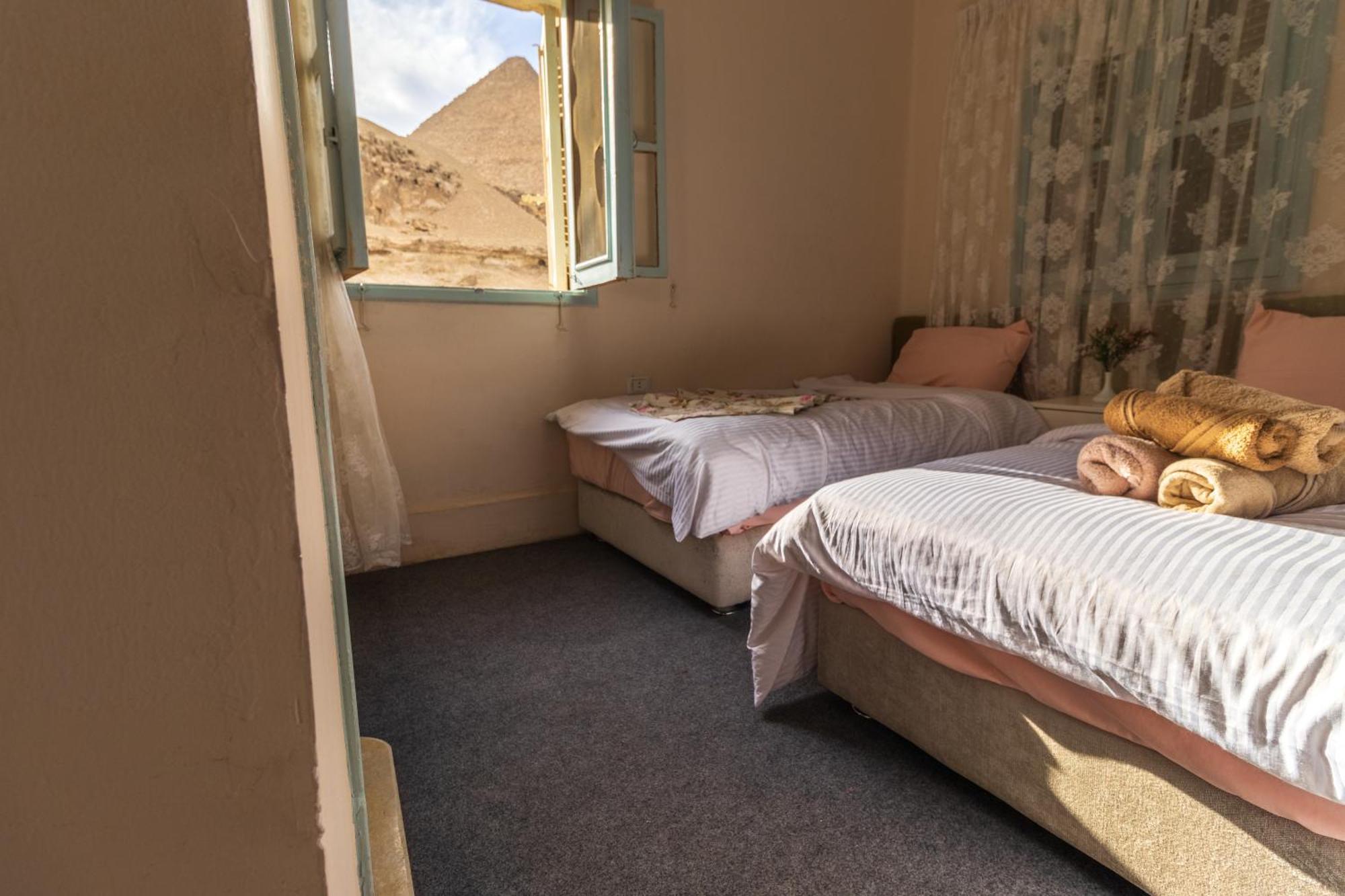 The Grand Pyramids View Hotel Kafrat al Jabal Quarto foto